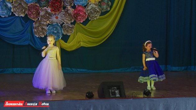 В Любополе Визирской ОТГ на Дне защиты детей поздравили юную танцовщицу с первым юбилеем (фото)