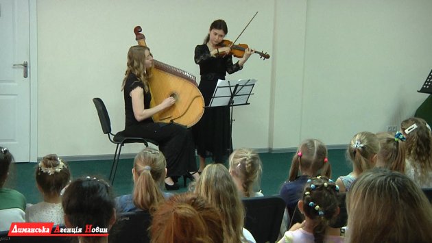 У Красносільському центрі дитячої та юнацької творчості відбувся концерт (фото)