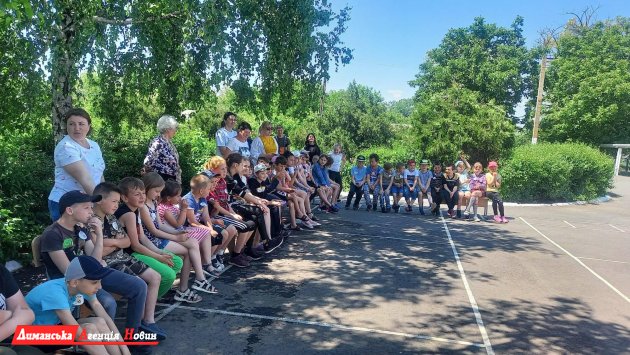 Доброславская ОТГ: в Трояндовской школе открылся лагерь «Бджілка» (фотофакт)