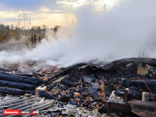 Нужна помощь: в Тилигульском у многодетной семьи сгорел дом