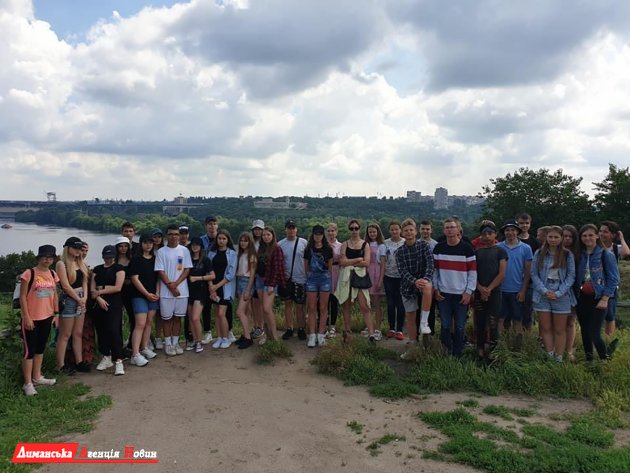 Выпускники 9-х классов Красносельской ОТГ посетили Хортицу (фотофакт)
