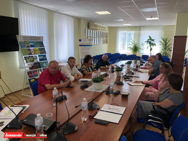 Представники відділу освіти Визирської ОТГ взяли участь у засіданні робочої групи з розробки стратегії розвитку (фото)