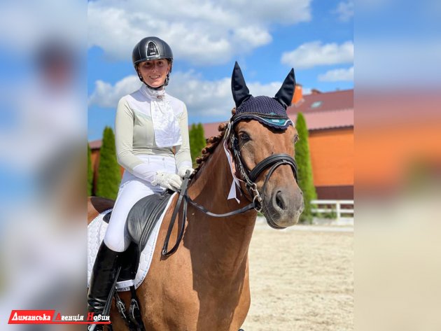 Спортивные пары из Визирской ОТГ выиграли награды в соревнованиях по конному спорту (фотофакт)