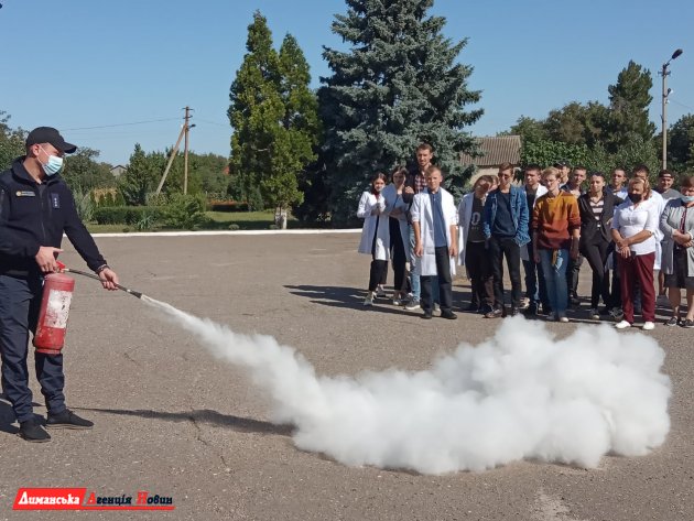 У Петрівському аграрному коледжі пройшла перевірка засобів пожежогасіння (фото)