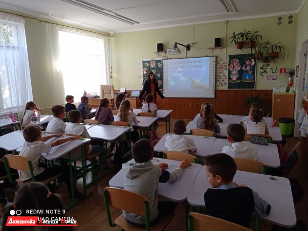 В Александровской ООШ Фонтанской ОТГ прошла встреча учеников с писателем детских книг (фото)
