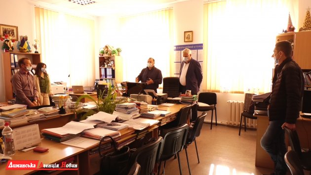В Визирском лицее Одесского района отметили День учителя (фото)