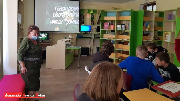 У Трояндівській школі розпочалися заходи до Всеукраїнського місячника шкільних бібліотек (фото)