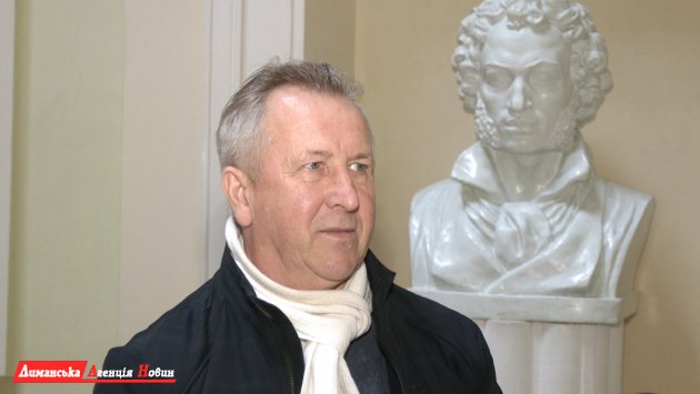 Володимир Кудлач, мистецтвознавець.