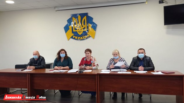 В Доброславском поселковом совете прошло заседание по вопросам регистрации работников и их зарплаты 