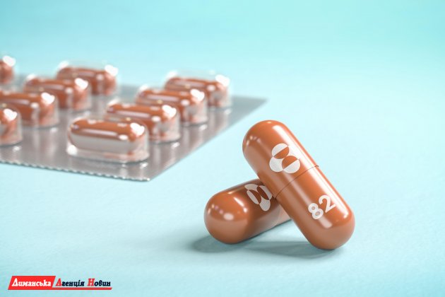 Таблетки от ковида: Британия первая в мире одобрила лекарства против Covid-19