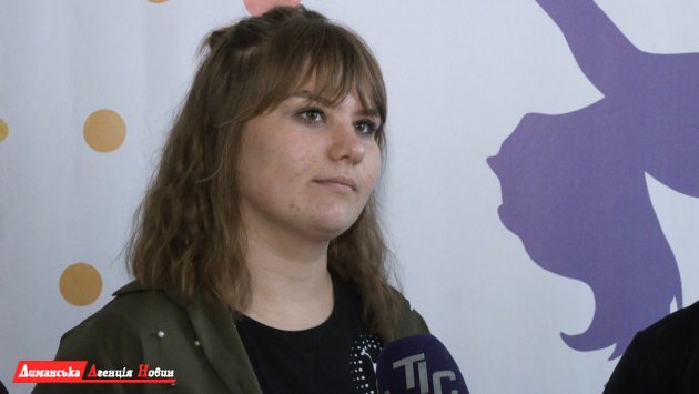 Диана Плохотнюк, участница образцового танцевального коллектива «Першоцвіти».
