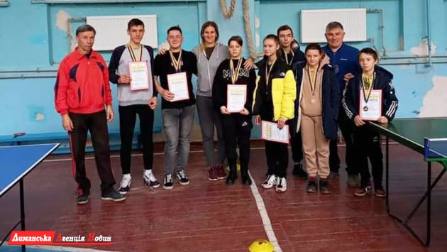 Команда Першотравневого лицея Визирской ОТГ победила в соревнованиях по настольному теннису