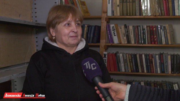 Людмила Фірцак, завідувачка Першотравневої сільської бібліотеки.