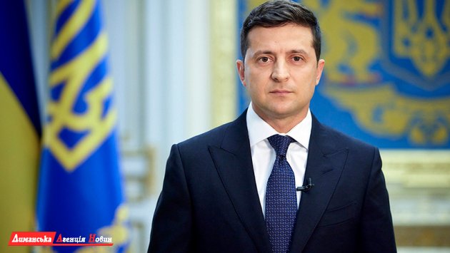 В Україні ввели воєнний стан — Президент України записав відеозвернення (відео)