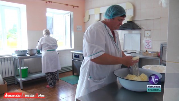 Представники дитсадка «Пролісок» Визирської ОТГ приготували для біженців кулінарні сюрпризи (фото)