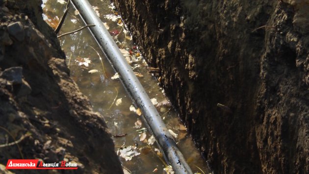 В Любополе провели капитальный ремонт старой ветки водопровода (фото)