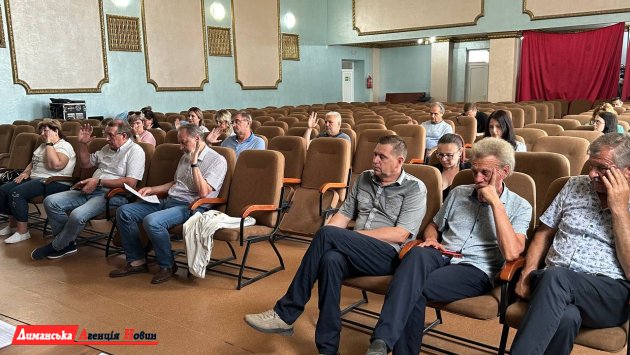 В Визирке состоялось заседание внеочередной сессии (фото)