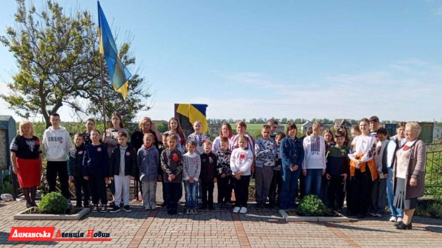 Как в Визирской громаде отметили День памяти и примирения (фото)