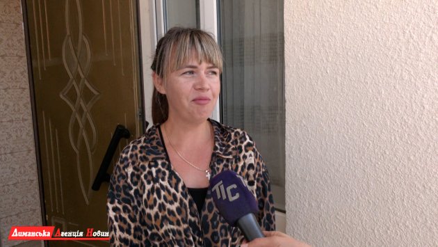 Катерина, жителька Любополю, возить до Визирської музичної школи двох дітей.