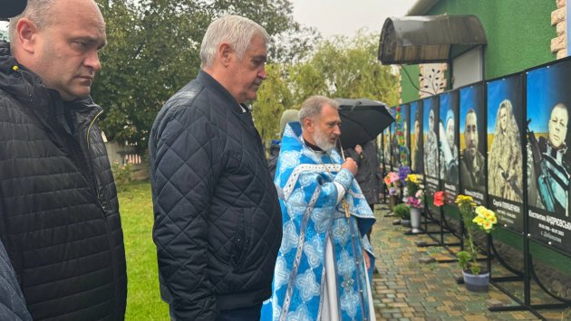 У День захисників і захисниць України Визирська громада вшанувала пам’ять загиблих земляків (фото)