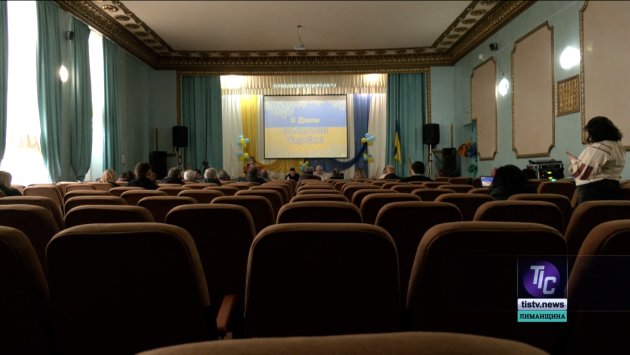 Позачергова сесія у Визирці: нагорода загиблому захиснику, нові кадри та підтримка освіти (фото)