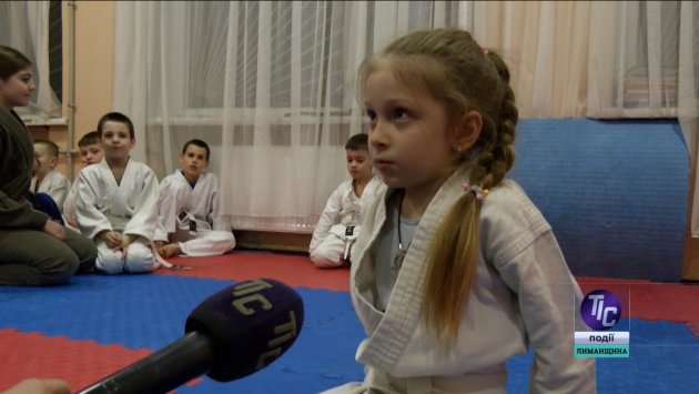 Маруся, вихованка секції джиу-джитсу.