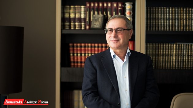 Олег Кутателадзе вітає жінок Одещини з 8 березня