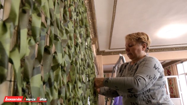 Великодній кошик для захисників: волонтери Визирскьої СТГ збирають гостинці на фронт (фото)