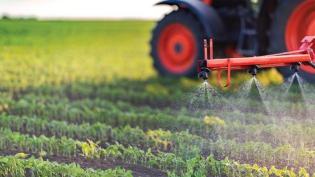 У селах Зоря Труда, Порт та Причорноморське проводять обробку сільськогосподарських культур