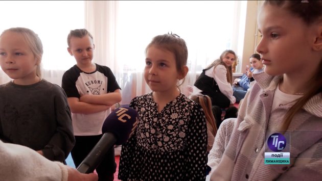Діана, учениця вокальної студії естрадної пісні «Мелодайн».