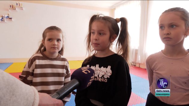 Аліса, учениця вокальної студії естрадної пісні «Мелодайн».