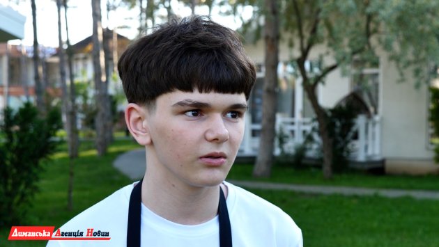Андрей, официант эко-отеля «Витал-Парк», ВПЛ из Николаевской области.
