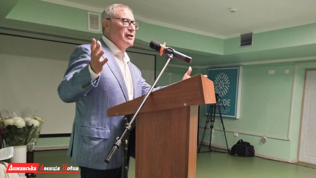 Олег Кутателадзе, голова піклувальної ради закладів освіти Визирської громади.